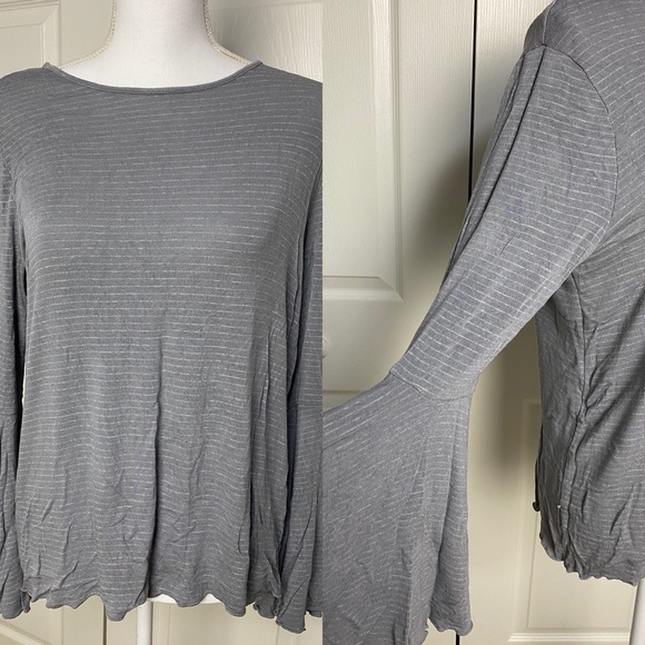 LC Lauren Conrad Weekend Flare Sleeve Top Gray - Picture 2 of 8